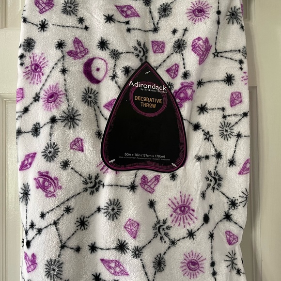 Mystical Palmistry Halloween Plush Thrown Blanket NWT Crystals Celestial - Picture 2 of 5
